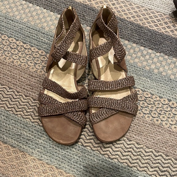 Stuart Weitzman Shoes - Stuart Weitzman Sandals